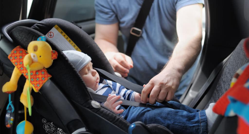 Qué dice la normativa de las sillas de coche para niños - Seguro Por Meses